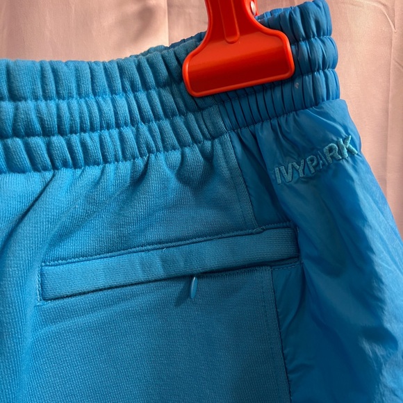 Excellent Condition IVY PARK x Adidas UNISEX Size M Cargo Style Short in BLUE - Picture 2 of 6
